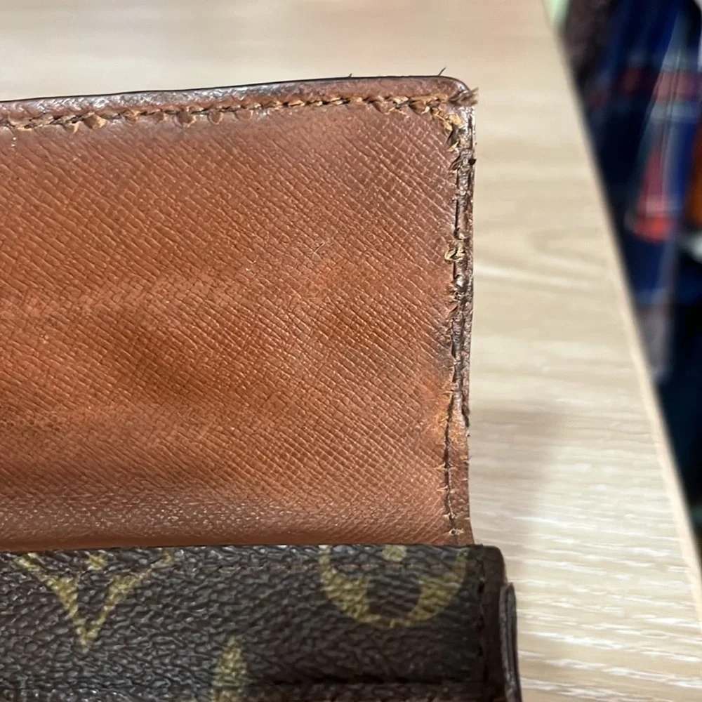 Louis Vuitton Sarah Long Wallet